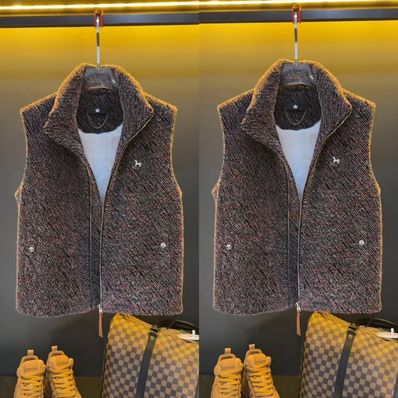 
[Limited to the Year of the Horse] Light luxury and high-end jacquard design stand collar men's velvet vest jacket versatile waistcoat trend