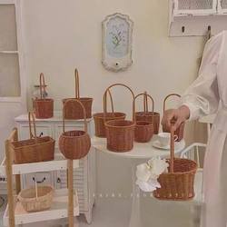 Rattan Woven Hand-Held Flower Arrangement, Imitation Rattan Hand-Woven Flower Shop Wicker Basket, Living Room Decoration, Photo Shoot, Pastoral Basket