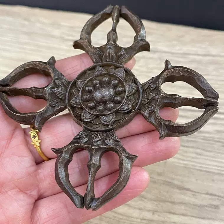 唐密法器 真言宗の一面 密教法具 宝物 黄銅十字 羯磨杵 金剛