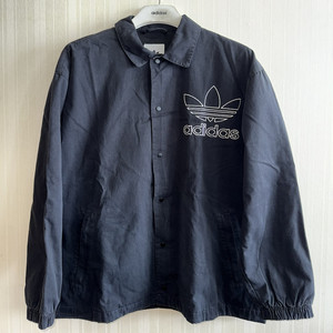 
Trendy bag back in stock Adidas clover men's loose sports casual jacket jacket IU2371
