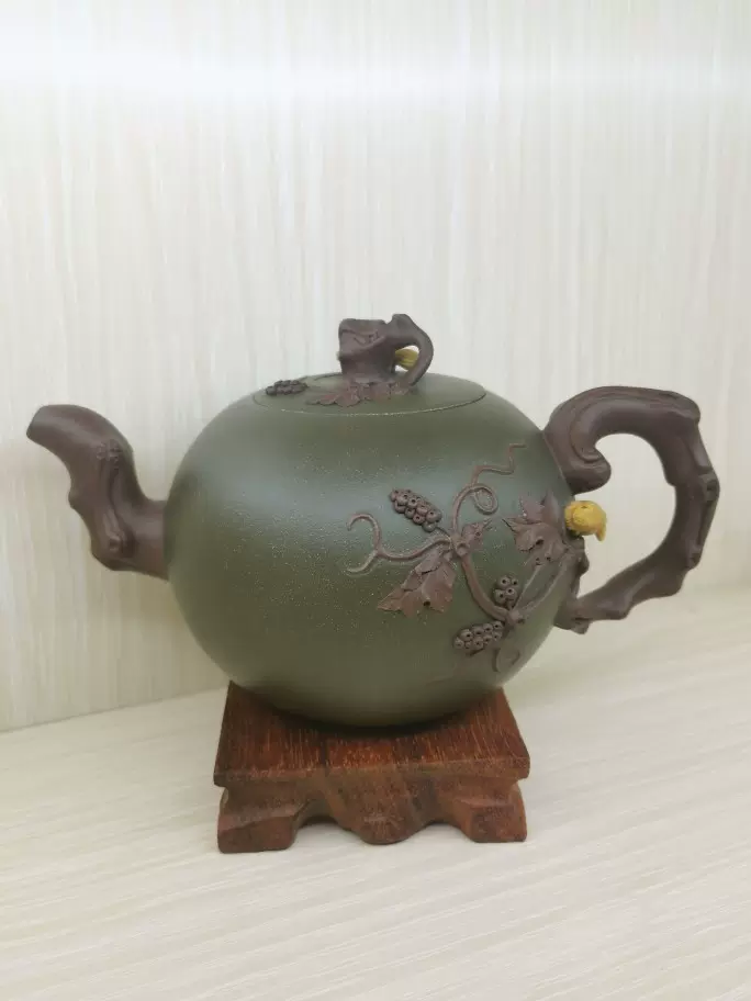 松鼠葡萄壶宜兴紫砂壶手工制作精品花器壶520cc-Taobao