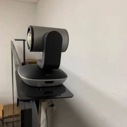 Video conferencing camera universal TV installation bracket tray without punching camera without punching