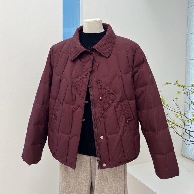 New Chinese style Chinese style winter mother's wear down jacket solid color short embroidered lapel warm jacket top for middle-aged and elderly people