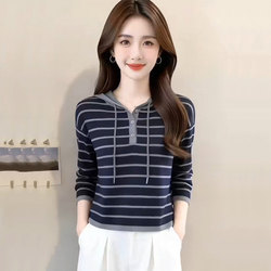 Striped Hooded Sweater Knit Top for Women, Spring and Autumn, Loose Fit, High-End Feel, Petite Base Sweater, Stylish and Age-Reducing Top