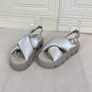 
Lady Shoes foreign trade original single women's shoes with slight flaws fashion round toe solid color thick bottom one-word buckle versatile fashion sandals