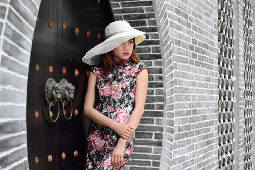 穿旗袍老气?4款穿搭让你清新又美丽! 穿旗袍老气?4款穿搭让你清新又美丽!