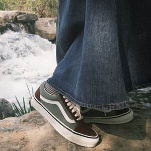 
Vans Old Skool comfortable and fashionable low-cut sneakers for men and women green VN000D56BGS