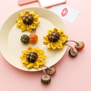 Fabric brooch, cute cartoon flower, sunflower corsage, smiley face pin, bag accessories, clothes, sweater decorations