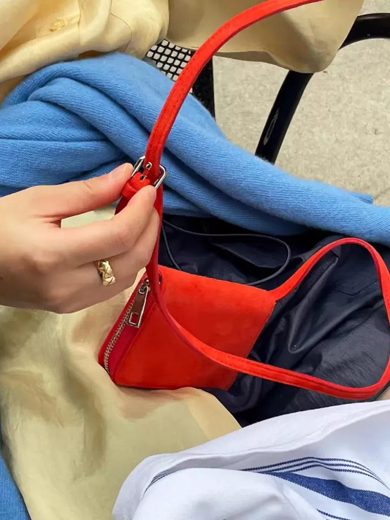 fotts fotts onuk パファー ショルダーバッグ 韓国 新品（韩国小众设计  