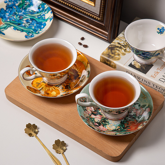 Tasses à café turc en porcelaine blanche - Vente en gros Tasses à café turc en porcelaine blanche - Vente en gros