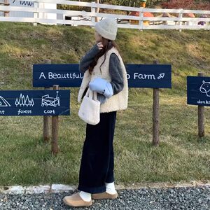 
2026 new lamb fur one-piece vest for women Korean version spring and autumn environmentally friendly fur fur vest jacket