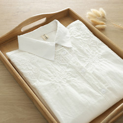 Spring New Sweet and Artistic Hollow Embroidery Pure Cotton White Shirt for Women, Long-Sleeved Student Turn-Down Collar Versatile Base Shirt
