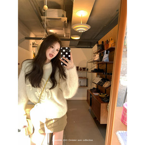 aaaaxbbb Quentin Wetland Niche rope braided white sweater design loose round neck top for women autumn and winter
