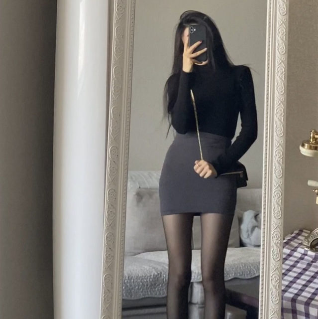 Large-size sexy high-waisted skirt with slim fit and tight slim and short one-step hip elastic base skirt for women