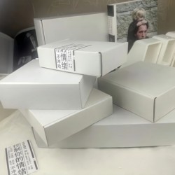 White Airplane Boxes Wholesale, Express Delivery Packaging Boxes, Girly Style Extra Hard Corrugated Paper Boxes, Ins-Style Card Packaging Boxes