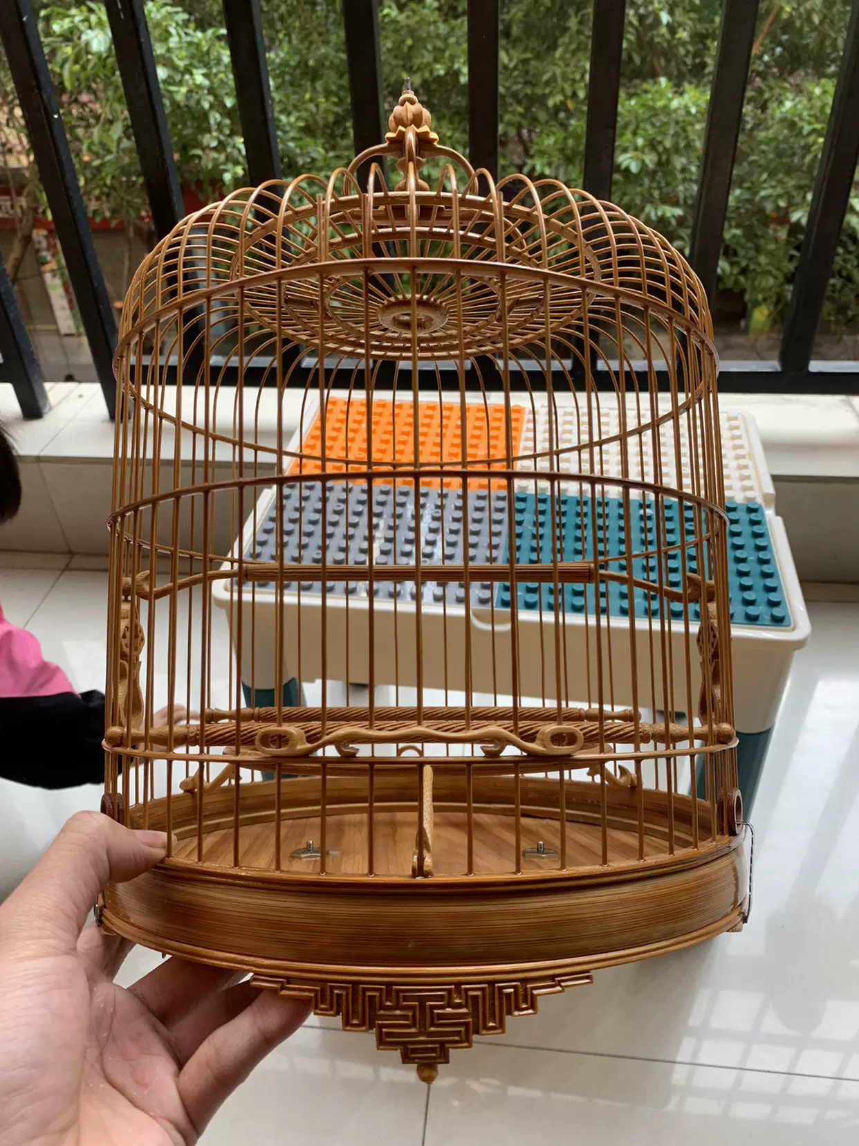 廣式蝦籠鳥籠挑花萬字腳金屬矮裝鳥籠