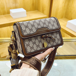 Printed New Women's Bag, Single Shoulder, Crossbody, Handbag, Summer Fashion, Versatile Underarm Small Square Bag, 2025 Niche Trend