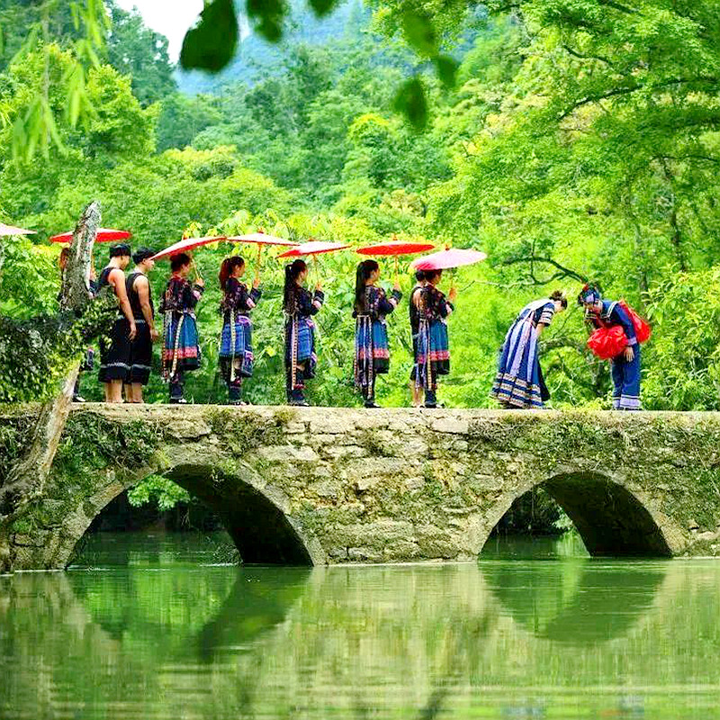 【含高铁】贵州旅游贵阳黄果树瀑布西江千户苗寨荔波5天4晚跟团游