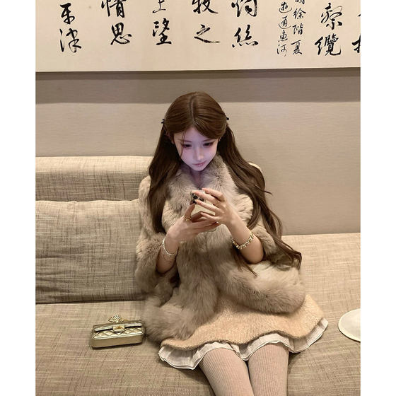 
Chi Umbrella 25/fw Celis Coco A-grade rabbit fur Finnish fox fur shawl imported small fragrant skirt