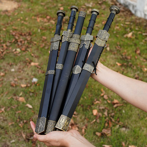 High -end Han Sword Model Model Toys Tea Sword Boy Adult Gift Gift Qin Shihuang Yue Wang Tie Unblied Blade
