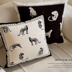 Light Luxury High-End Double-Sided Nordic Black and White Sofa Cushion, Decorative Pillow for Guesthouses and Model Rooms