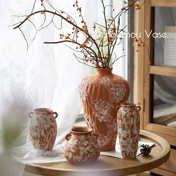 Retro old ceramic vase ornaments
