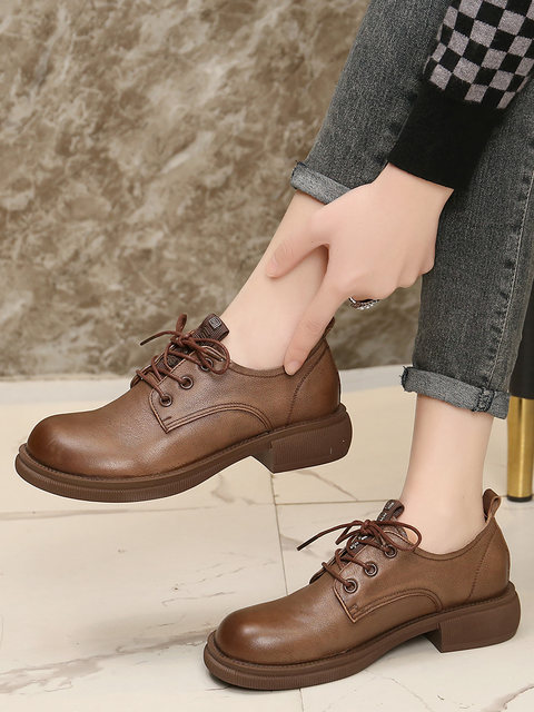 2025 new leather shoes for women large size 41-43 fat feet wide single shoes genuine leather spring and autumn flat sole mother soft leather women's shoes