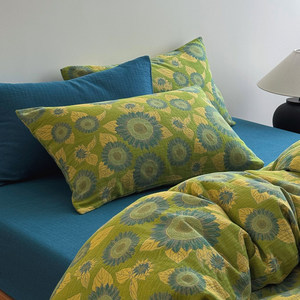 
Green Sunflower Class A cotton yarn-dyed jacquard double-layer gauze quilt cover three- or four-piece set 1.5m1.8 bed student quilt cover