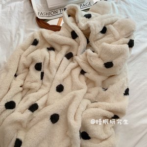 
[Soft Little Quilt] Autumn and winter women's loose thermal storage fluffy nightgown soft coral velvet home clothes can be worn outside