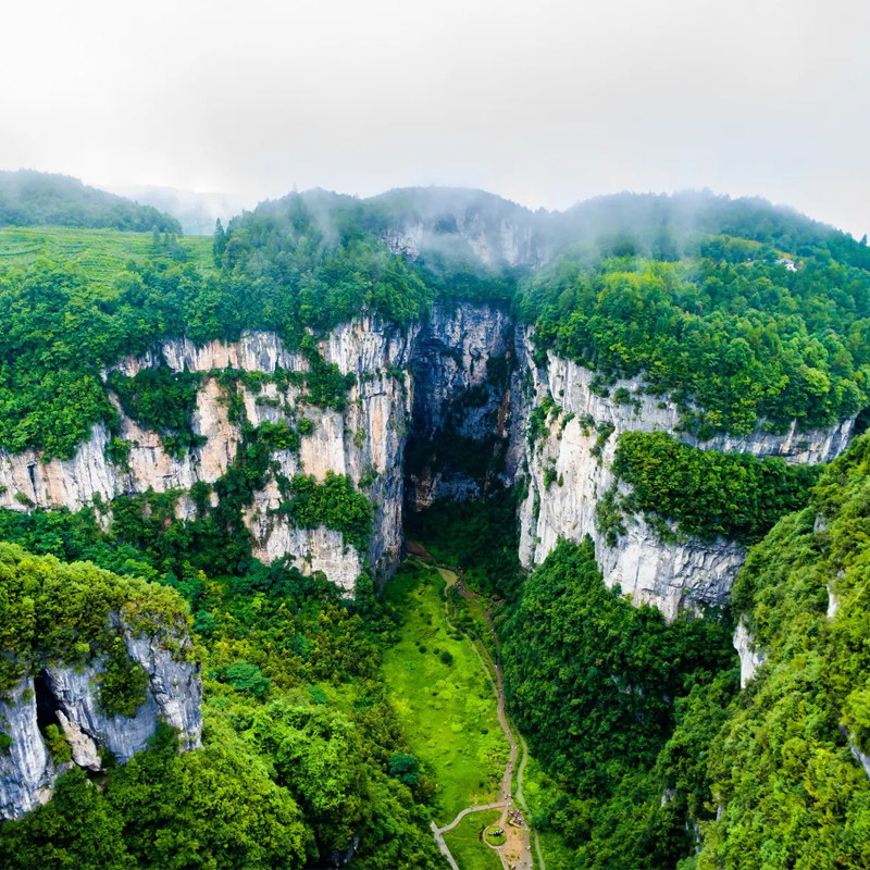 重庆武隆一日游 周边旅游纯玩武隆天坑地缝仙女山天生三桥8人小团