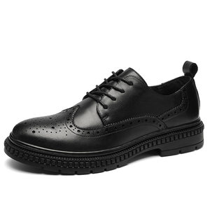 
This year's popular specials, trendy men's shoes, brogue shoes, spring lace-up carved leather shoes, genuine leather, first-layer cowhide