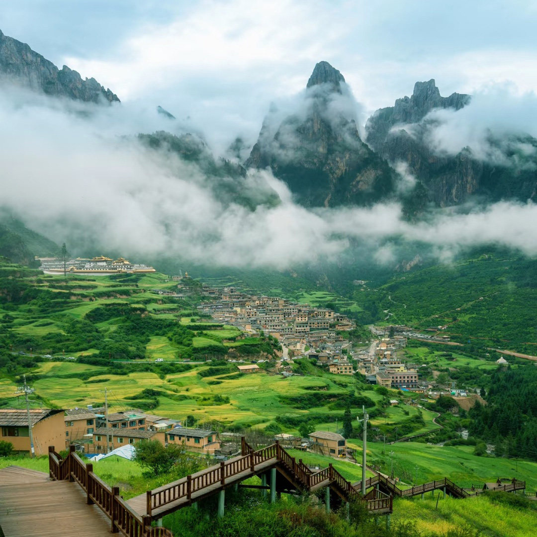 高奢私家团玩转甘南草原徒步5天【2晚扎尕那+甘加秘境望星房】