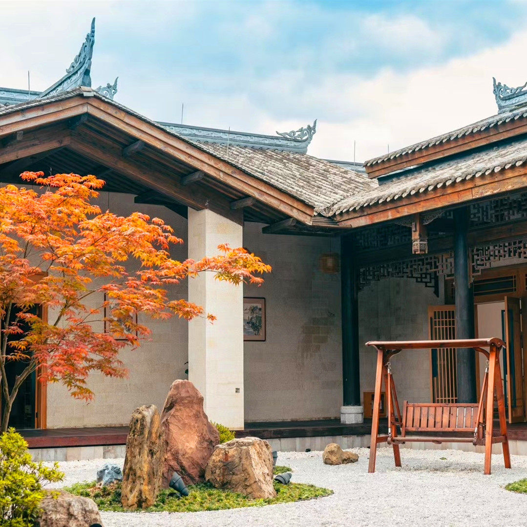 私家团·贵州梵净山5天【隐奢秘汤石阡温泉+苗寨全夜景吊脚楼】