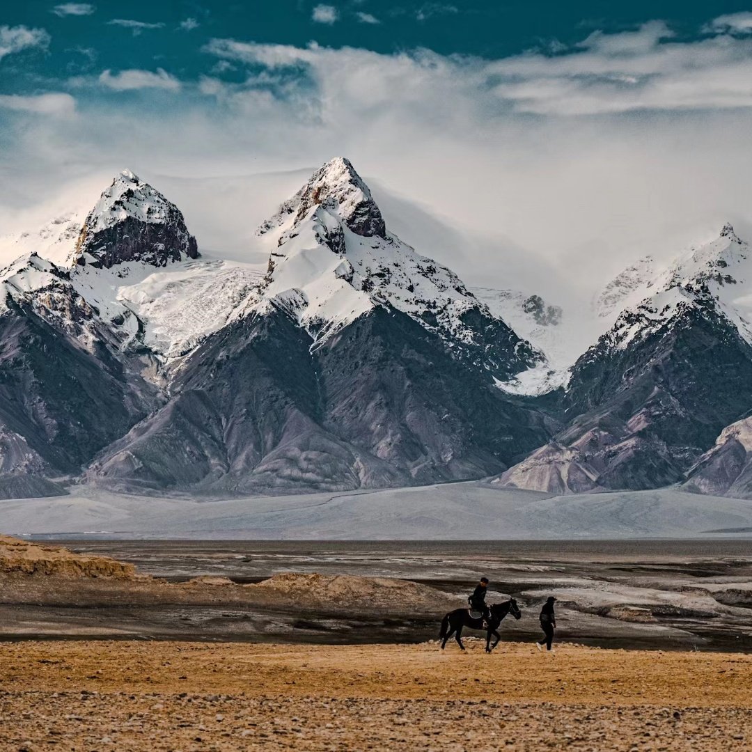 2-6人拼团南疆之南喀什帕米尔木吉火山5天 1晚白沙湖 无人机航拍