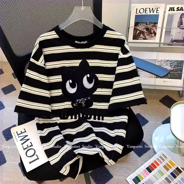 Extra large size 300Jin [Jin equals 0.5 kg] Black striped short-sleeved T-shirt for women 2025 new summer loose casual couple versatile t-shirt
