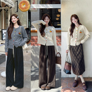 
TAKIYAS SHOP sweater cardigan/plaid skirt/casual pants