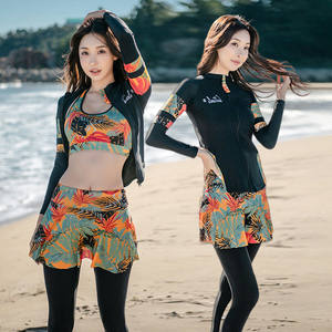
Couple swimsuits for women diving suits split 2025 new conservative sun protection long-sleeved beach surfing vacation swimsuit