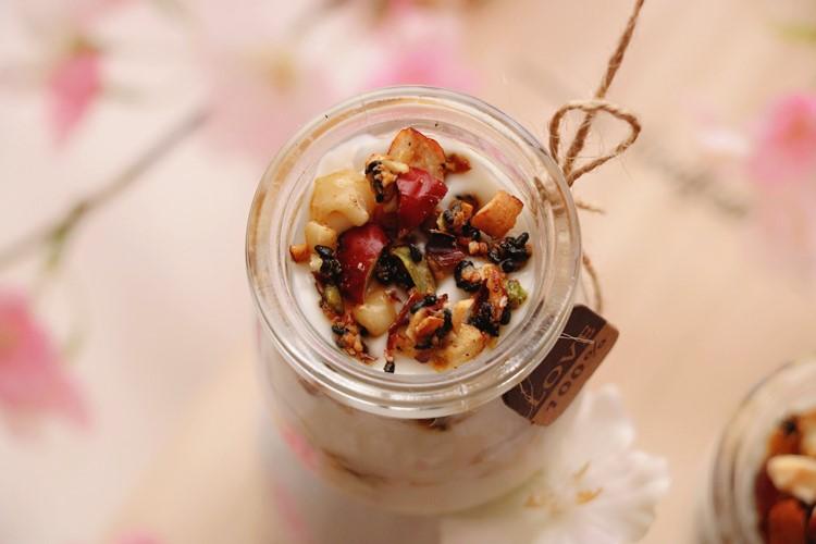 零食控的必备.红糖坚果酸奶(图1)