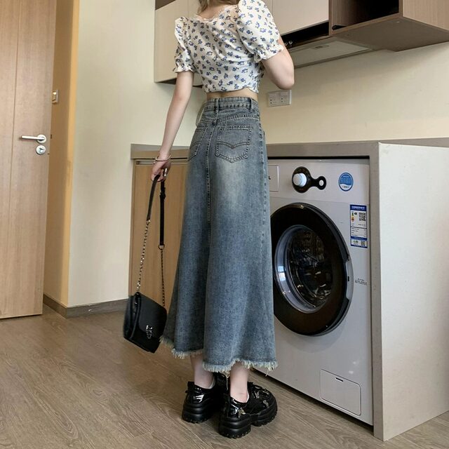 Retro denim skirt for women 2024 summer new high-waisted slimming raw edge mid-length fishtail skirt for small people