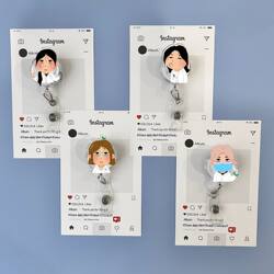 Medical Cartoon Image Retractable Badge Holder Cute Doctor Nurse Badge Stretchable Name Tag Card Holder Creative Gift