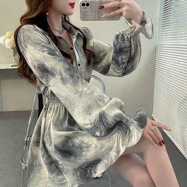 Fat MM spring new shrink waist shirt women's top fashionable and fashionable printed lapel mid-length flared sleeve shirt