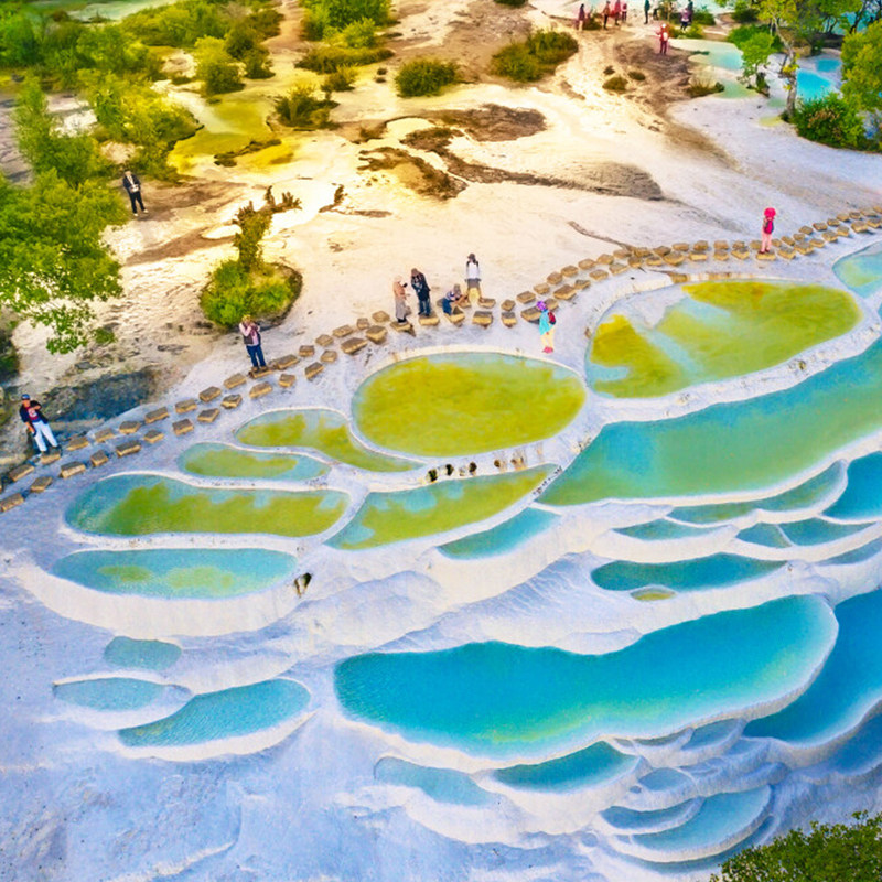 大理怒江独龙江飞来寺梅里雪山白水台巴拉格宗虎跳峡普达措7日游
