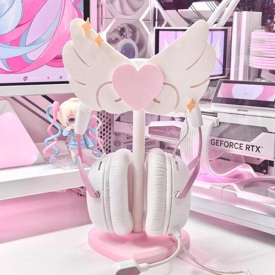 
Sailor Moon headphone stand cute pink headphone storage rack game table stand female gift