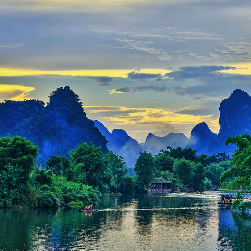 桂林旅游5天4晚跟团游漓江四星游船龙脊梯田阳朔遇龙河纯玩五日游