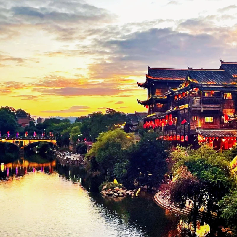 漳州潮州龙岩旅游7天6晚东山岛湘子桥初溪土楼冠豸山长汀古城