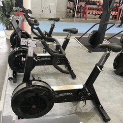 New C2 Wind Resistance Bike Crossfit Spinning Bike Gym Commercial and Home Use Aerobic Exercise Fitness Equipment