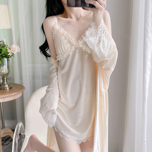 
Sexy Pajamas for Women Autumn and Winter Gold Velvet New Lace Suspender Nightgown with Breast Pad Large Size High-end Home Clothes
