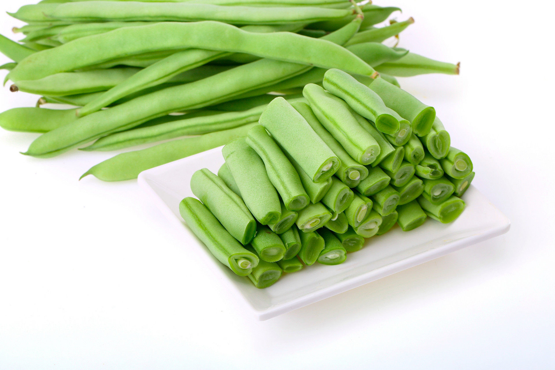 建议:一定要完全煮熟四季豆的毒性主要来自两种物质——皂甙和植物血