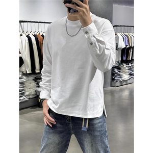 In the autumn pure color sweater, the men's body with a long -sleeved T -shirt men's cover men's cover, button cuffs men's top

