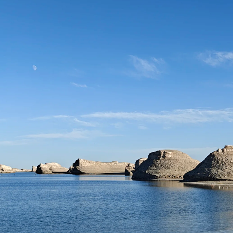 敦煌格尔木旅游 黑独山大柴旦翡翠湖水上雅丹察尔汗盐湖二日游
